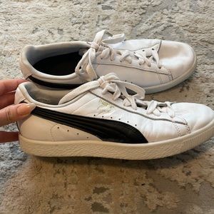 Puma Clyde Sneakers